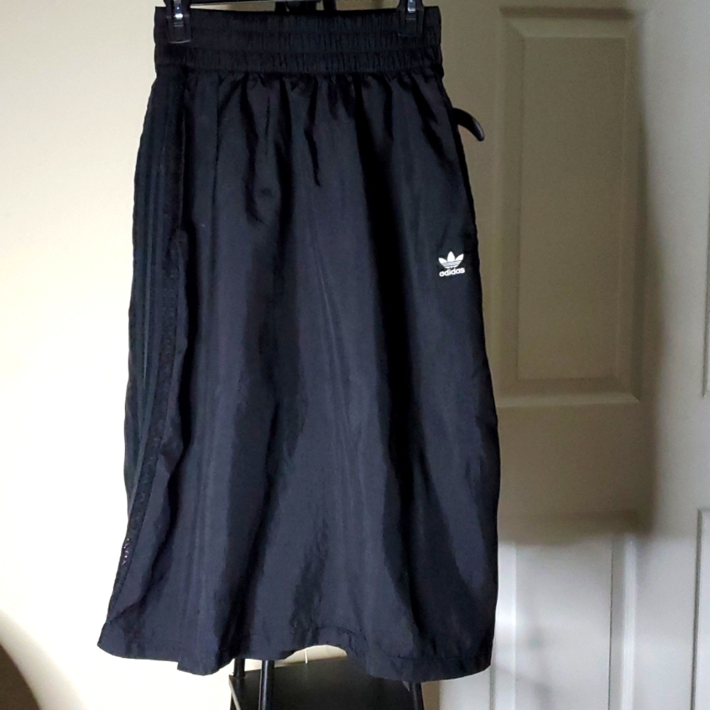❌️THIS IS SOLD OUT EVERYWHERE❌️ LADIES ADIDAS NYLON ANKLE-LENGTH SKIRT SZ SMALL